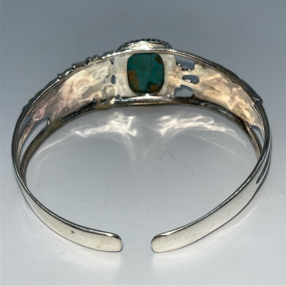 Stauer Spirit of the Southwest 14 kt American Turquoise, Eagle & Feathers Cuff - Picture 5 of 13